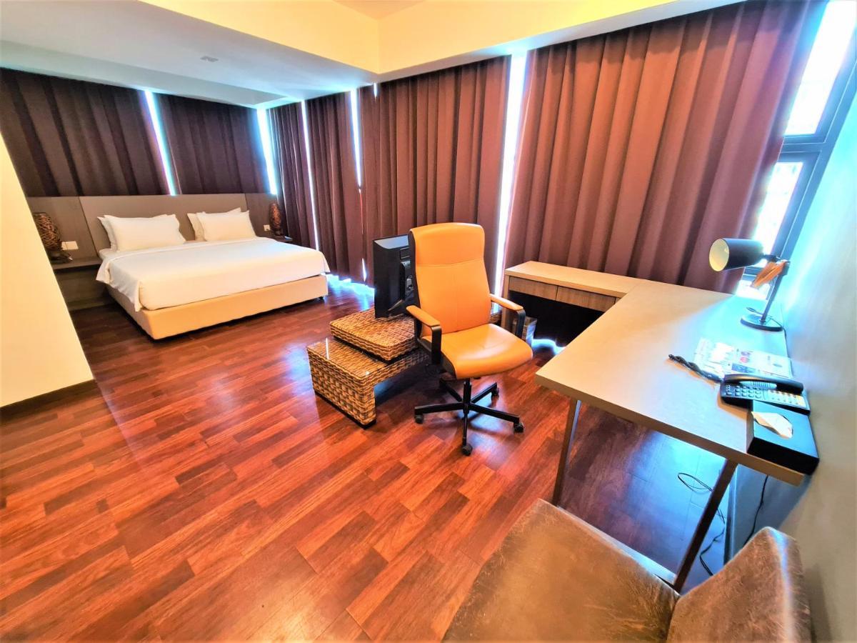 Nexus Business Suite Hotel Shah Alam Bagian luar foto