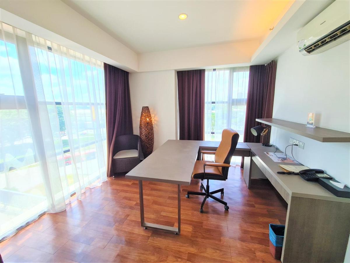 Nexus Business Suite Hotel Shah Alam Bagian luar foto