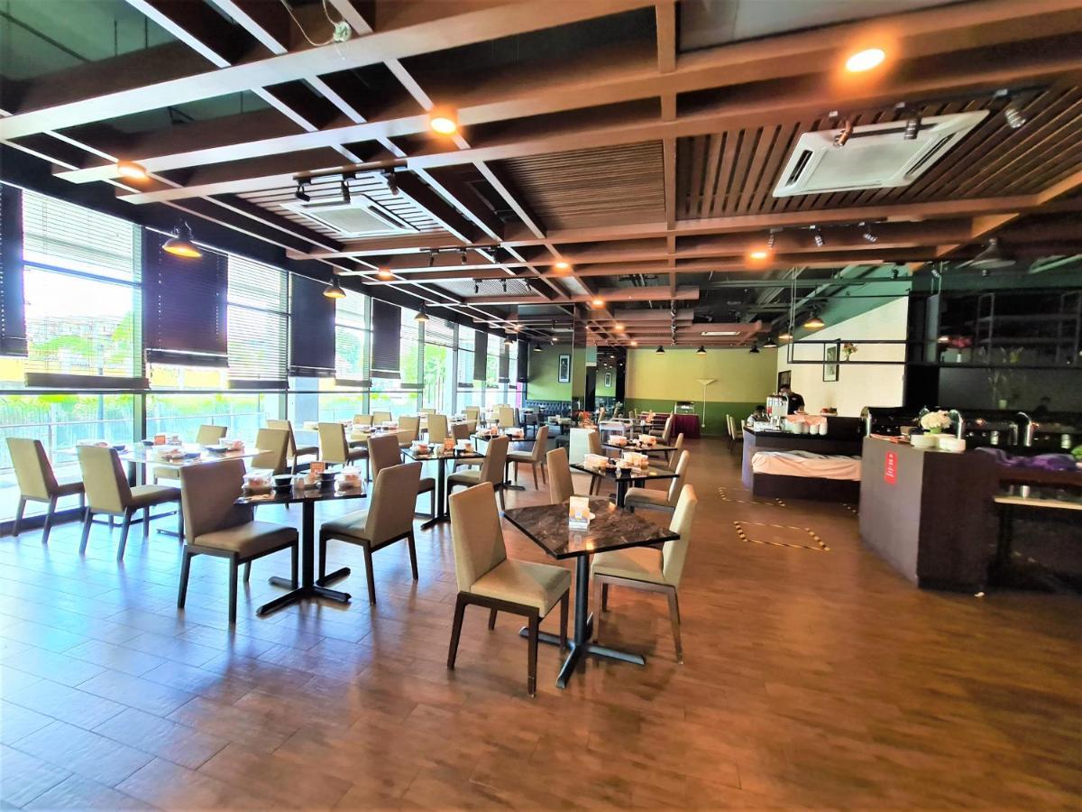 Nexus Business Suite Hotel Shah Alam Bagian luar foto