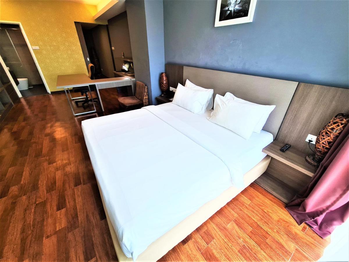 Nexus Business Suite Hotel Shah Alam Bagian luar foto