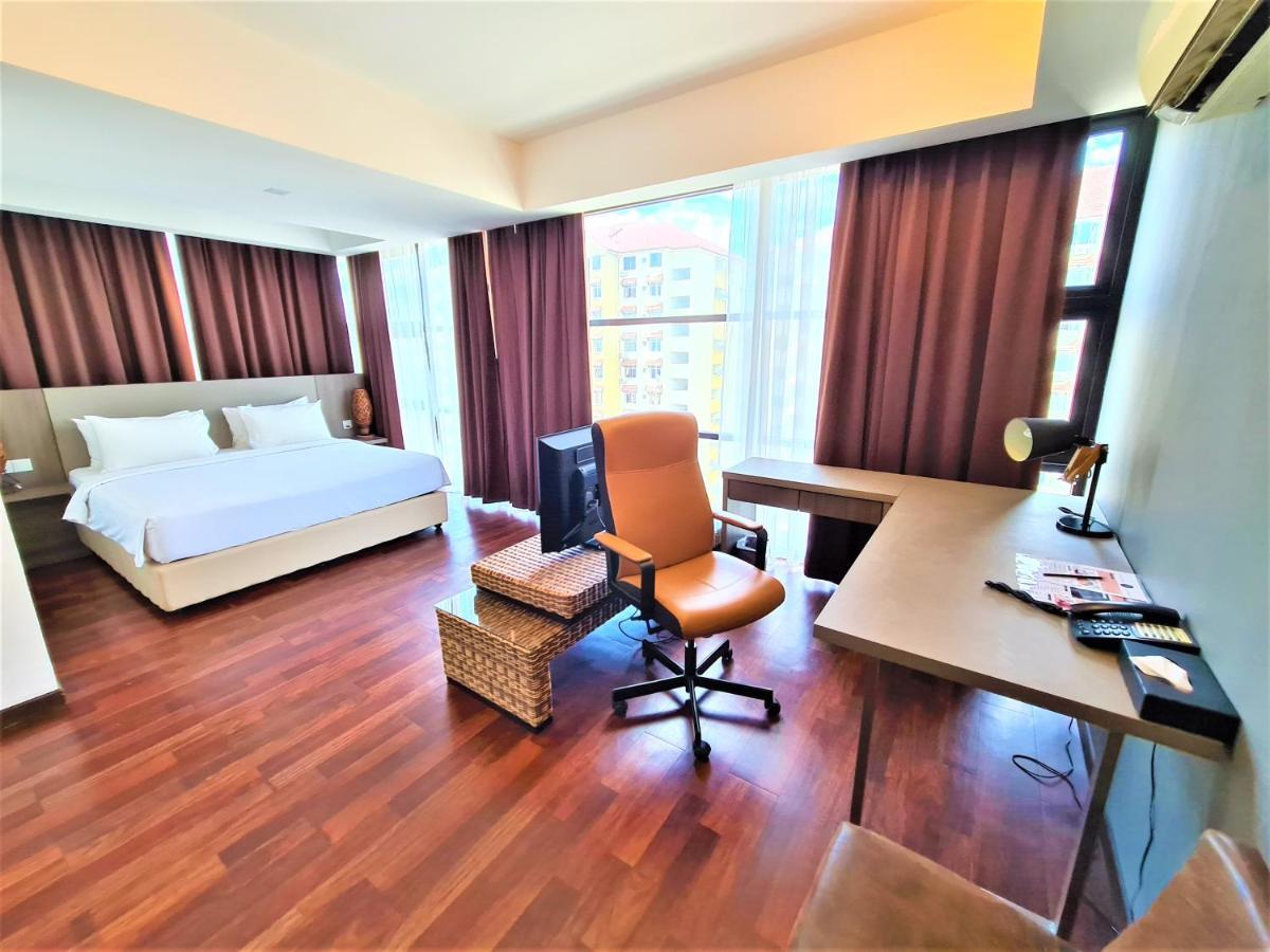 Nexus Business Suite Hotel Shah Alam Bagian luar foto
