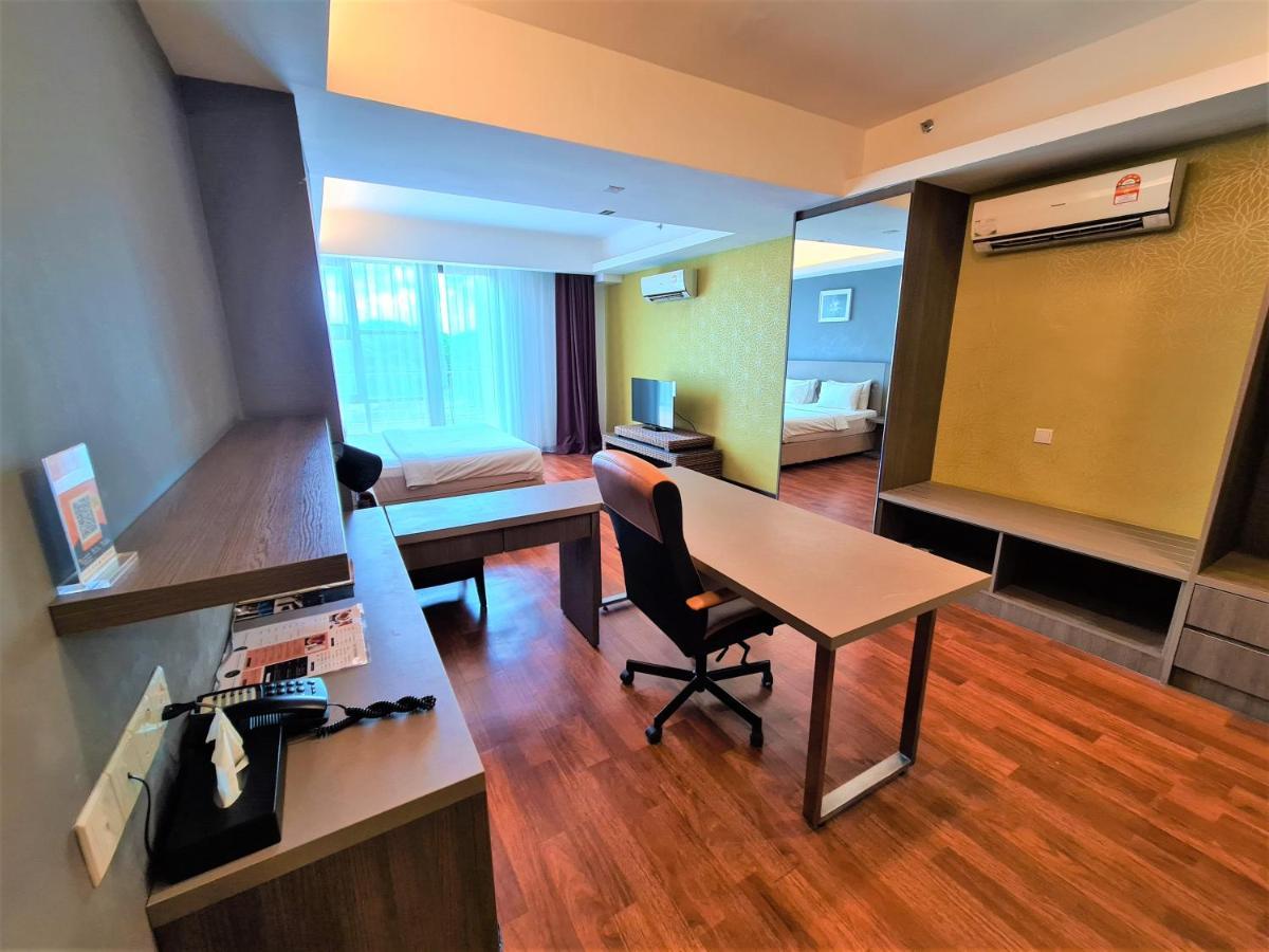 Nexus Business Suite Hotel Shah Alam Bagian luar foto