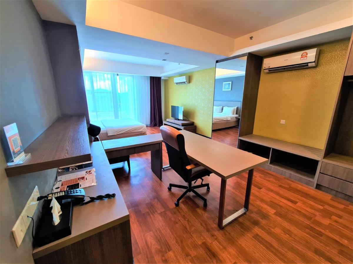 Nexus Business Suite Hotel Shah Alam Bagian luar foto